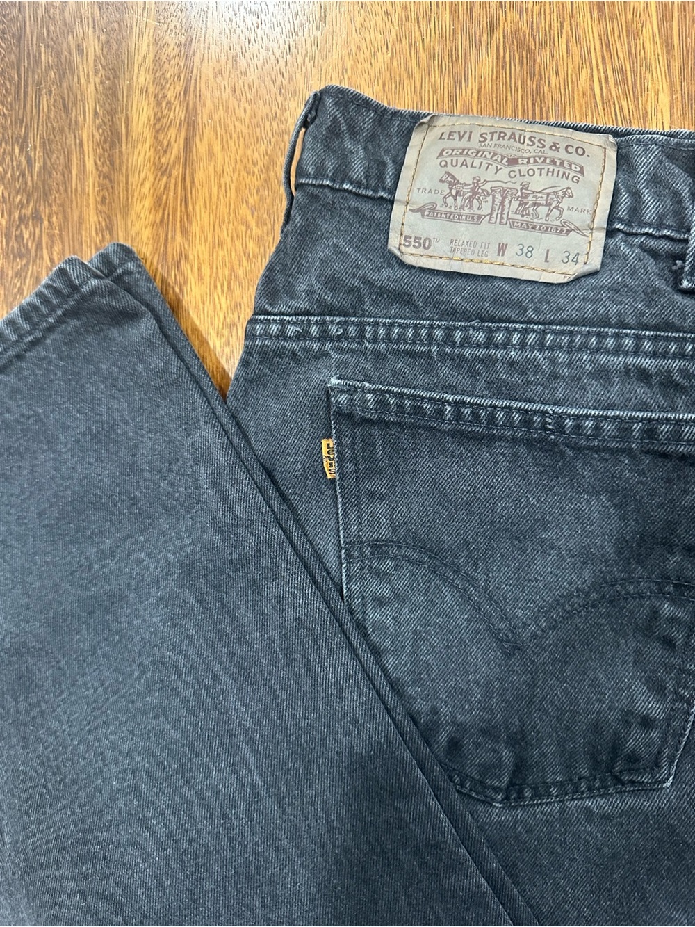 Vintage 1995 Levis 550 Orange Tab Relaxed Fit Black Denim Jeans 38x34 Red Logo